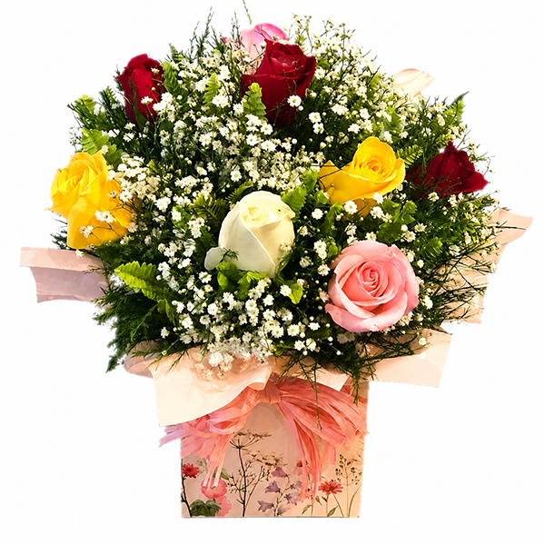 Buqu� Com 12 Rosas Coloridas Na �gua